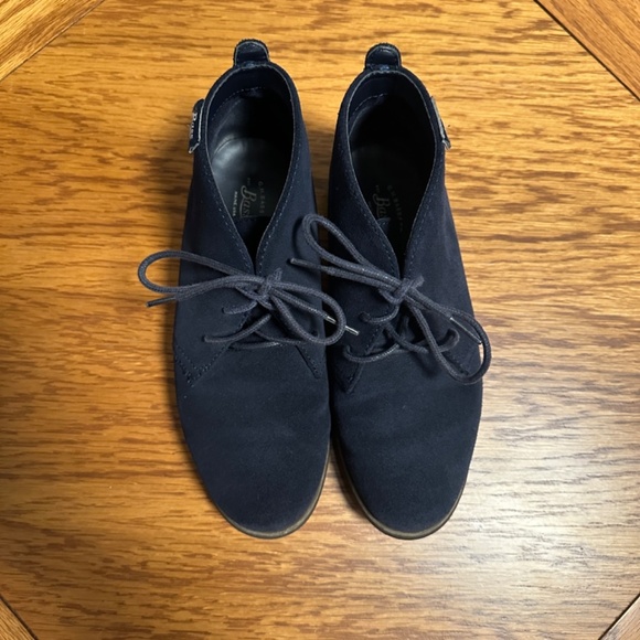 *G.H. BASS & CO.* Dark Blue Suede Booties Size 5.5 - Picture 2 of 8